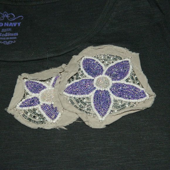 Old Navy Dark Grayish-Purple Beaded Tee , Med - Picture 4 of 7